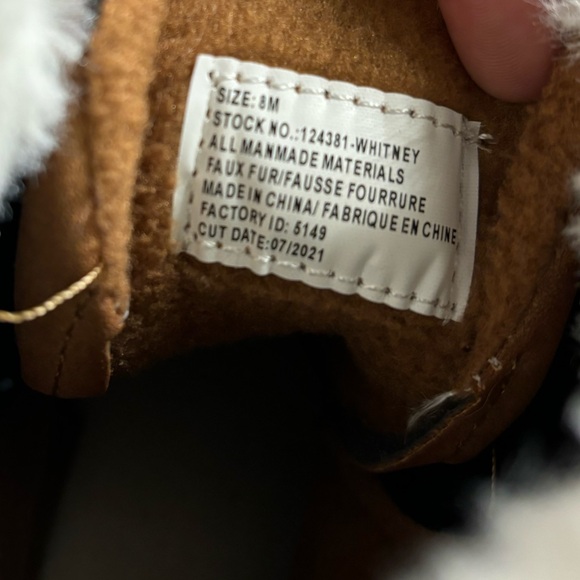 Boots - Picture 5 of 6